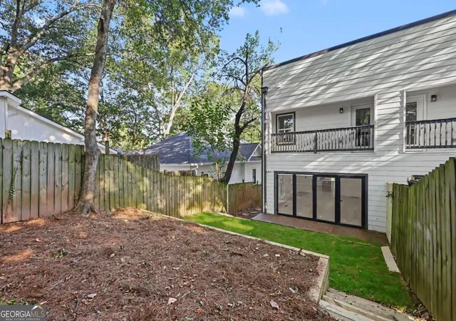 Photo 4 of Single family home for sale at 371 5th Street NE, Atlanta, GA 30308 | MLS# 10847571 | Listing updated on 2026-10-25