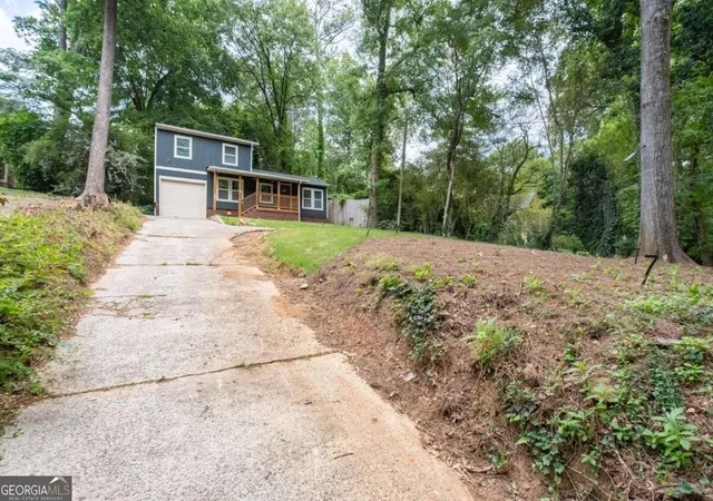 Photo 4 of Single family home for sale at 965 Houston Ml Rd NE, Atlanta, GA 30329 | MLS# 10855198 | Listing updated on 2026-10-25
