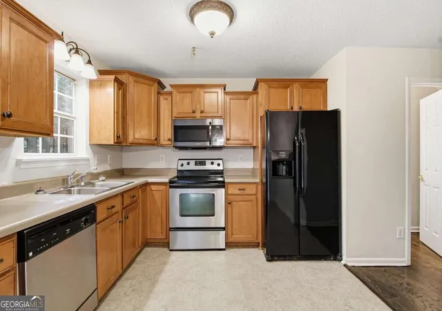 Photo 2 of Townhouse for sale at 208 Park St #107, Dallas, GA 30132 | MLS# 10850417 | Listing updated on 2026-10-05