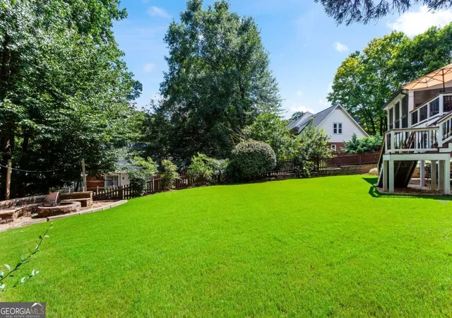Photo 3 of Sale Pending at 8325 Riverbirch Dr, Roswell, GA 30076 | MLS# 10852678 | Listing updated on 2026-10-04