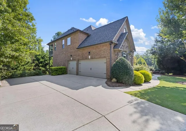 Photo 4 of Single family home for sale at 1856 Heritage Pass, Milton, GA 30004 | MLS# 10842266 | Listing updated on 2026-09-09