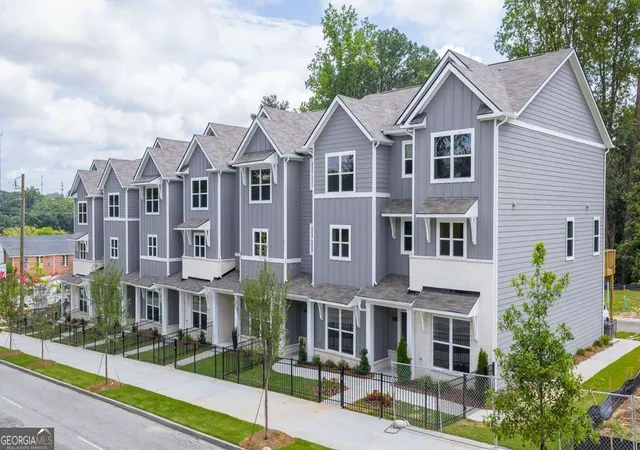 Photo 1 of Sale Pending at 1325 Lakota Pl, Atlanta, GA 30315 | MLS# 10847148 | Listing updated on 2026-10-01
