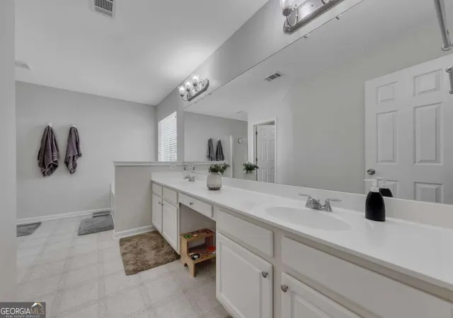 Photo 4 of Single family home for sale at 419 Highlands Loop, Woodstock, GA 30188 | MLS# 10843175 | Listing updated on 2026-09-10