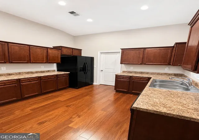 Photo 4 of Single family home for sale at 7542 Saint David St, Fairburn, GA 30213 | MLS# 10871090 | Listing updated on 2026-10-25