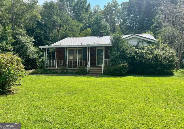Photo 3 of Single family home for sale at 1026 Magbee Dr SE, Smyrna, GA 30080 | MLS# 10846633 | Listing updated on 2026-10-09