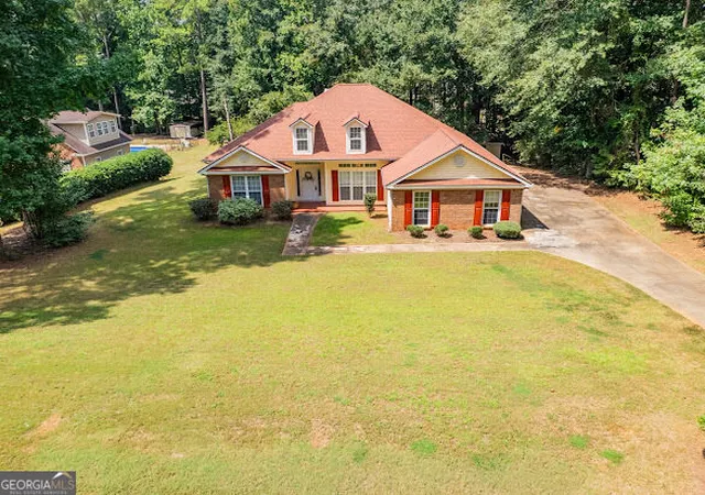 Photo 2 of Single family home for sale at 135 Taylor Len Dr, Lagrange, GA 30240 | MLS# 10765982 | Listing updated on 2026-09-11
