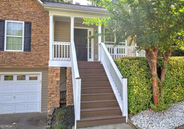 Photo 3 of Single family home for sale at 13 Knight Dr, Adairsville, GA 30103 | MLS# 10847915 | Listing updated on 2026-10-01