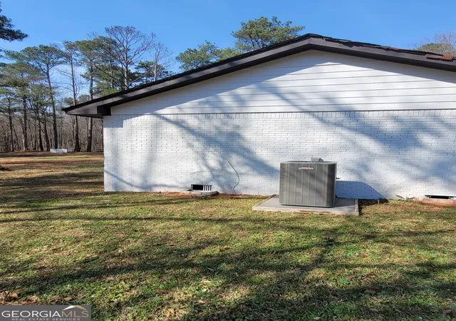 Photo 2 of Single family home for sale at 165 Moss Rd, Covington, GA 30016 | MLS# 10848322 | Listing updated on 2026-10-06