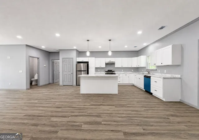 Photo 4 of Single family home for sale at 16831 Ga Hwy 169, Glennville, GA 30427 | MLS# 10812909 | Listing updated on 2026-09-19