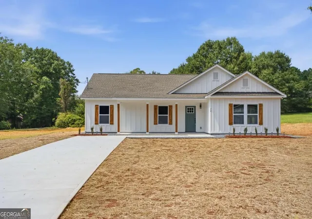 Photo 2 of Single family home for sale at 72 Hunt St, Hiram, GA 30141 | MLS# 10837780 | Listing updated on 2026-09-15