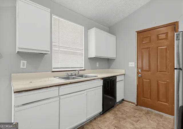 Photo 4 of Single family home for sale at 10248 Briarbay Loop, Jonesboro, GA 30238 | MLS# 10672209 | Listing updated on 2026-09-09