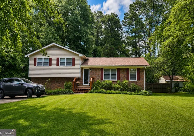 Photo 1 of Single family home for sale at 979 Stripling Chapel Rd, Carrollton, GA 30116 | MLS# 10838295 | Listing updated on 2026-09-16