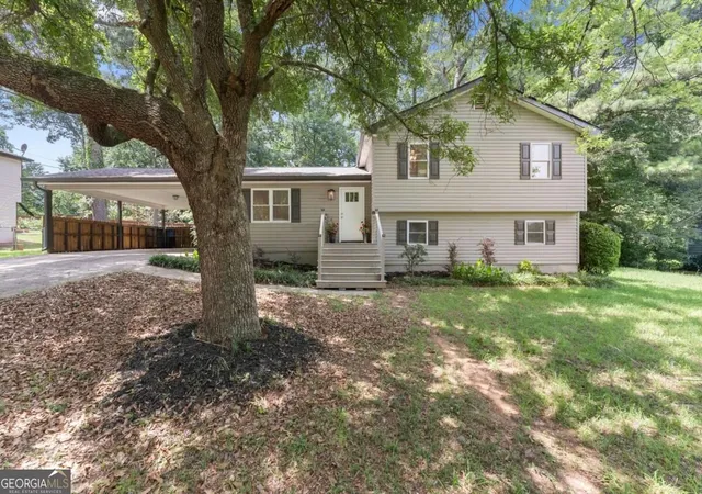 Photo 3 of Single family home for sale at 105 Stone Wood Ln, Lawrenceville, GA 30046 | MLS# 10848920 | Listing updated on 2026-10-02