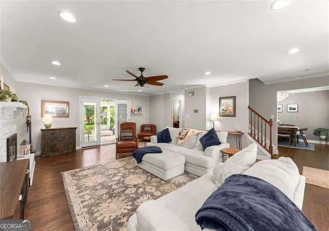 Photo 3 of Single family home for sale at 410 Wall St, Marietta, GA 30068 | MLS# 10844154 | Listing updated on 2026-09-18