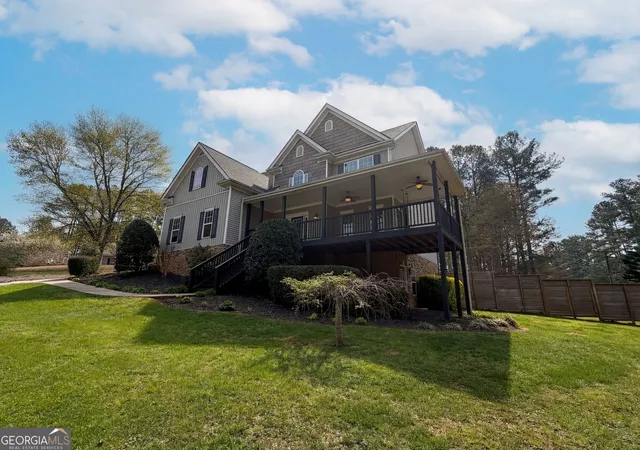 Photo 2 of Single family home for sale at 28 Meadows Ct, Dawsonville, GA 30534 | MLS# 10853377 | Listing updated on 2026-10-09