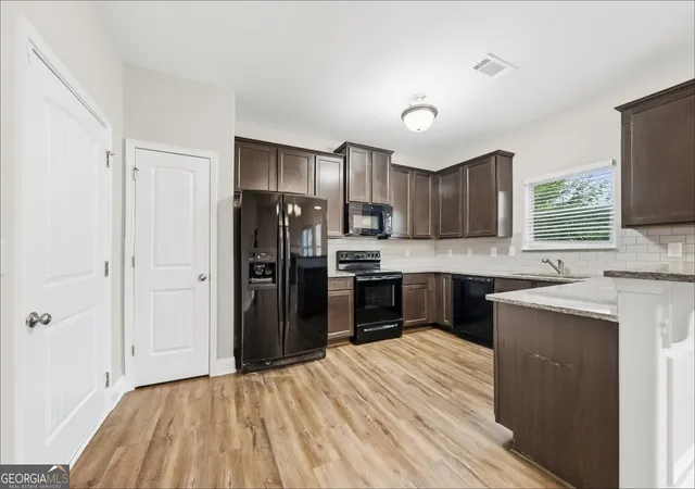 Photo 3 of Single family home for sale at 256 Leland Ln, Mcdonough, GA 30253 | MLS# 10851929 | Listing updated on 2026-10-07