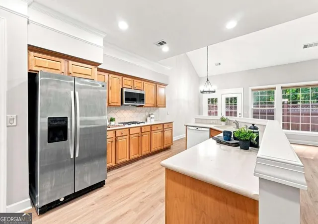 Photo 3 of Townhouse for sale at 10 Hemingbrough Way, Johns Creek, GA 30022 | MLS# 10841314 | Listing updated on 2026-09-08