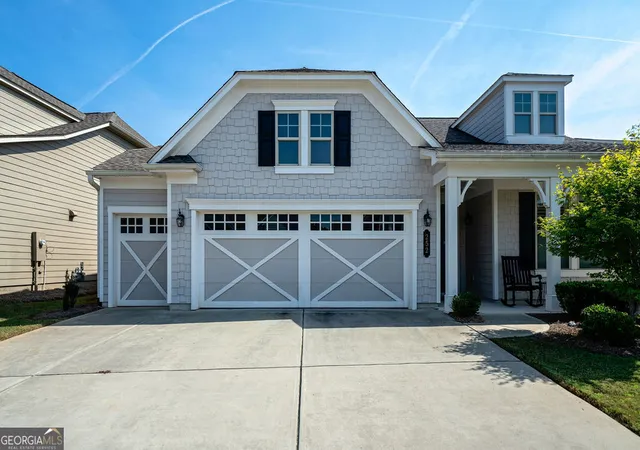 Photo 2 of Sale Pending at 252 Silver Maple Ct, Peachtree City, GA 30269 | MLS# 10848027 | Listing updated on 2026-10-15