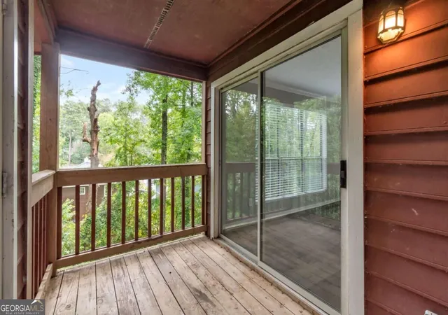 Listing Photo 3 - Condo for sale in building located at 5557 Mountain Springs Cir, Stone Mountain, GA 30088