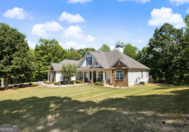 Photo 2 of Single family home for sale at 553 Bud Davis Rd, Newnan, GA 30263 | MLS# 10849701 | Listing updated on 2026-10-03