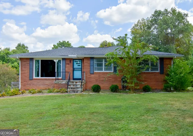 Photo 1 of Single family home for sale at 218 S Mission Ridge Dr, Rossville, GA 30741 | MLS# 10848038 | Listing updated on 2026-09-23