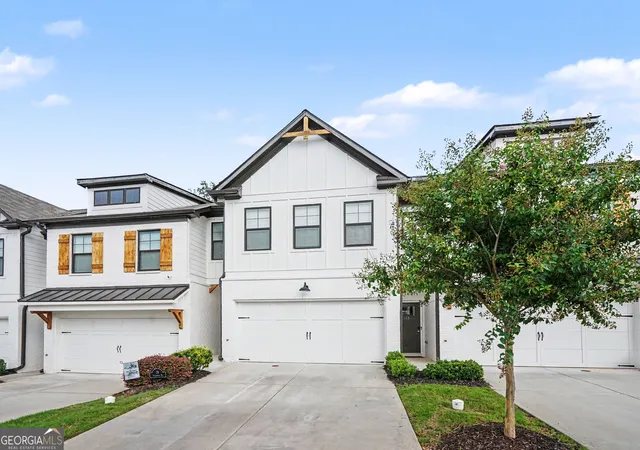 Photo 1 of Townhouse for sale at 19 Steelwood Dr #MIDDLE, Winder, GA 30680 | MLS# 10813427 | Listing updated on 2026-09-11