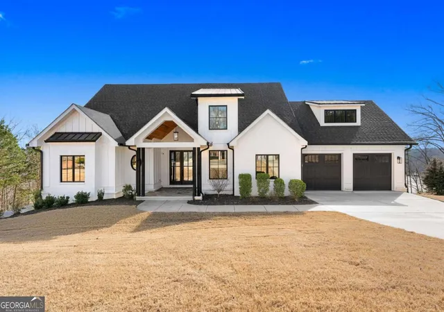 Photo 2 of Single family home for sale at 4238 Bayridge Dr, Gainesville, GA 30506 | MLS# 10837433 | Listing updated on 2026-09-15