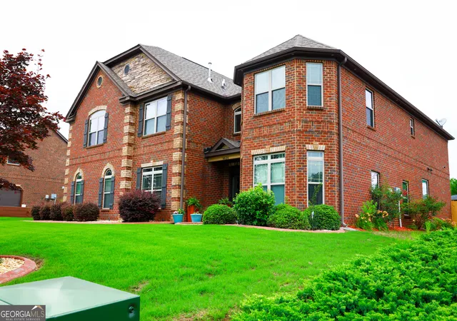 Photo 4 of Single family home for sale at 5626 Casa Blanca Ln, Atlanta, GA 30331 | MLS# 10764942 | Listing updated on 2026-09-14