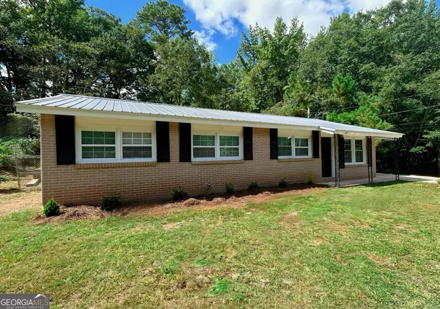 Photo 2 of Single family home for sale at 119 Sir Lancelot Dr, Lagrange, GA 30241 | MLS# 10853640 | Listing updated on 2026-09-25