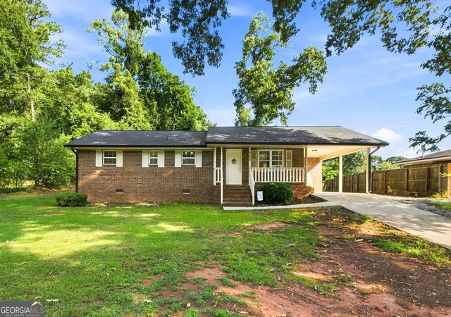 Photo 1 of Single family home for sale at 329 Dale Dr, Griffin, GA 30223 | MLS# 10835219 | Listing updated on 2026-09-13