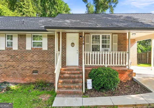 Photo 2 of Single family home for sale at 329 Dale Dr, Griffin, GA 30223 | MLS# 10835219 | Listing updated on 2026-09-13