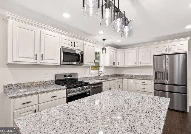 Photo 3 of Single family home for sale at 21512 Highway 515 N, Blue Ridge, GA 30513 | MLS# 10771256 | Listing updated on 2026-09-10