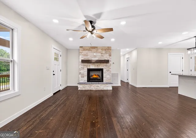 Photo 4 of Single family home for sale at 21512 Highway 515 N, Blue Ridge, GA 30513 | MLS# 10771256 | Listing updated on 2026-09-10