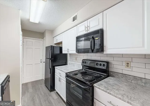 Photo 3 of Single family home for sale at 3028 Parc Lorraine, Lithonia, GA 30058 | MLS# 10821082 | Listing updated on 2026-09-11
