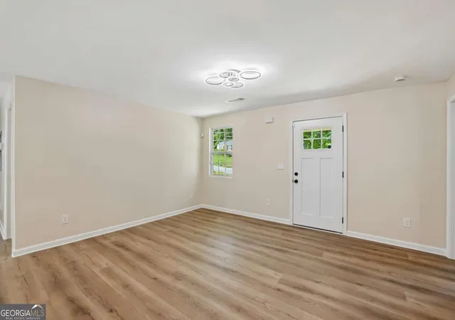 Photo 4 of Single family home for sale at 1970 Oana St SW, Atlanta, GA 30310 | MLS# 10839465 | Listing updated on 2026-09-03