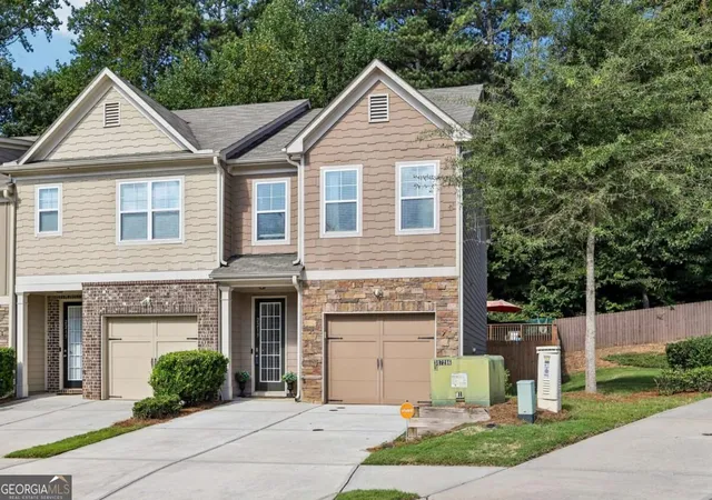 Photo 2 of Townhouse for sale at 2213 Triple Crown Ln, Lithonia, GA 30058 | MLS# 10838323 | Listing updated on 2026-09-16