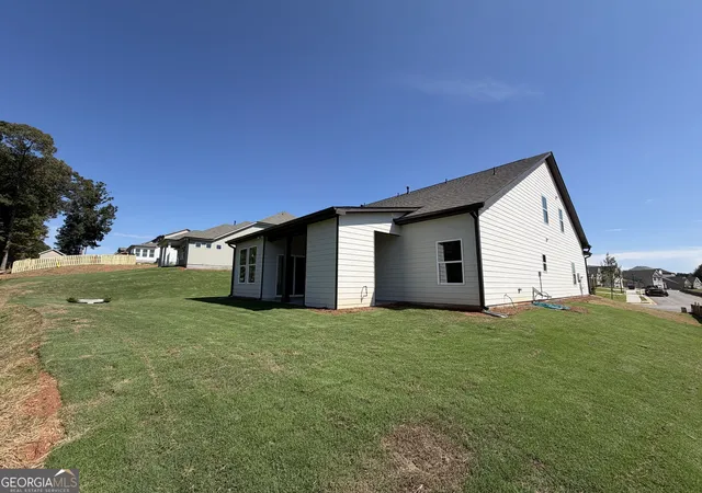 Photo 4 of Single family home for sale at 626 Gadwall Cir, Jefferson, GA 30549 | MLS# 10843667 | Listing updated on 2026-10-09