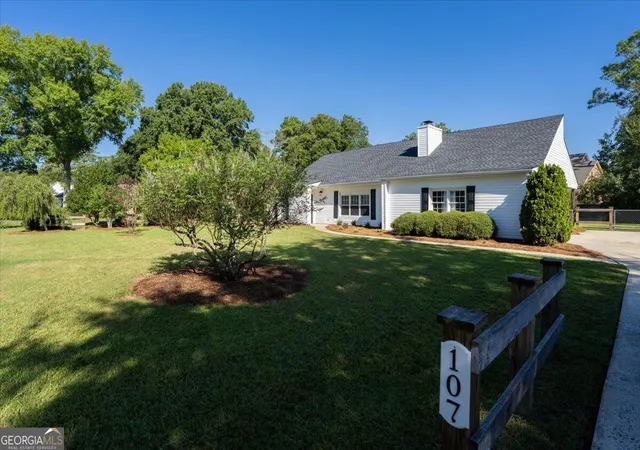 Photo 3 of Single family home for sale at 107 Ridge Cir N, Perry, GA 31069 | MLS# 10843976 | Listing updated on 2026-09-24
