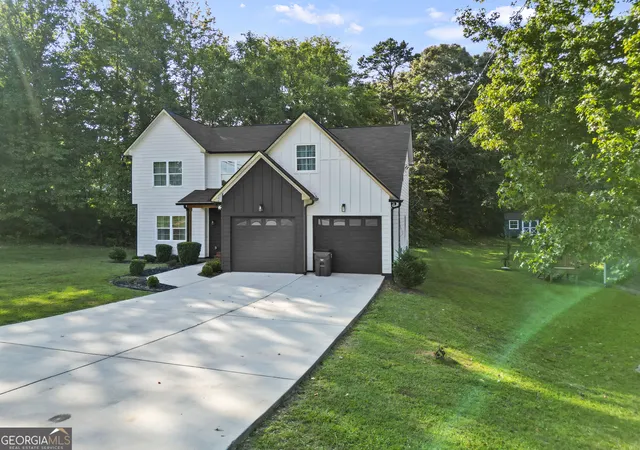 Photo 1 of Single family home for sale at 1435 Bent Wind Pl, Douglasville, GA 30134 | MLS# 10850441 | Listing updated on 2026-10-05