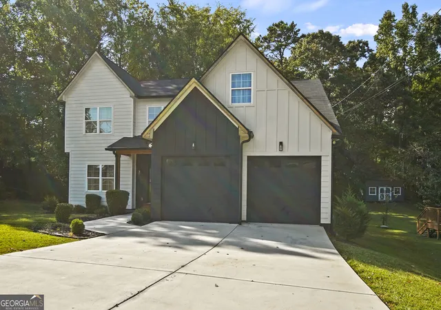 Photo 2 of Single family home for sale at 1435 Bent Wind Pl, Douglasville, GA 30134 | MLS# 10850441 | Listing updated on 2026-10-05