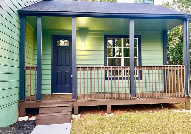 Photo 2 of Single family home for sale at 4840 Fenbrook Dr, Stone Mountain, GA 30088 | MLS# 10878883 | Listing updated on 2026-10-31