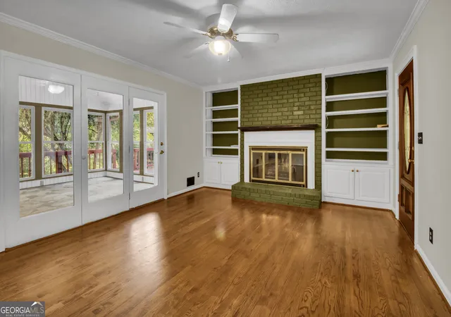 Photo 2 of Single family home for sale at 2594 W Fontainebleau Ct, Atlanta, GA 30360 | MLS# 10849275 | Listing updated on 2026-09-20
