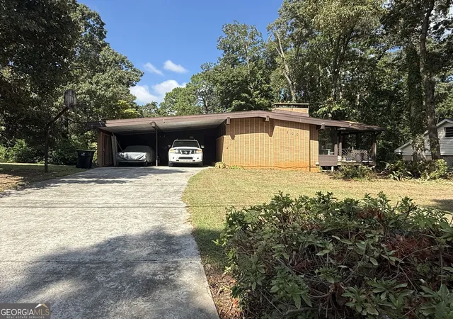 Photo 1 of Single family home for sale at 300 Chestnut Rd, Warner Robins, GA 31088 | MLS# 10842086 | Listing updated on 2026-09-14