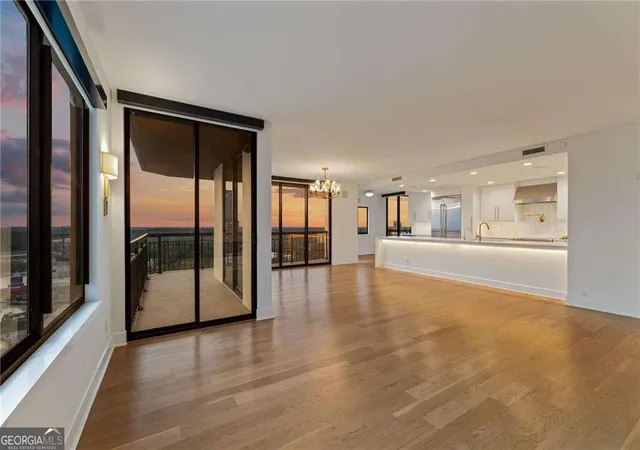 Photo 3 of Condo for sale at 3481 Lakeside Dr Ne #P206, Atlanta, GA 30326 | MLS# 10853166 | Listing updated on 2026-10-09