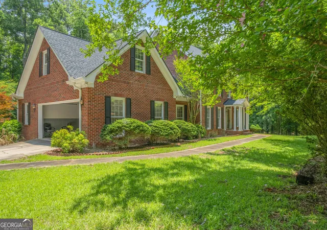 Photo 1 of Single family home for sale at 165 River Cove Rdg, Social Circle, GA 30025 | MLS# 10784529 | Listing updated on 2026-09-14