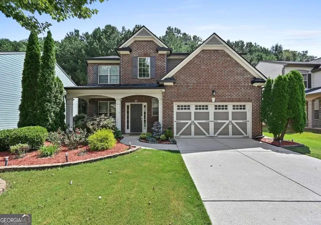 Photo 2 of Single family home for sale at 2715 Lansing Ln, Cumming, GA 30041 | MLS# 10841570 | Listing updated on 2026-10-16