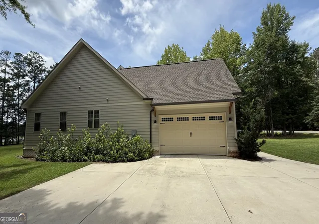 Photo 2 of Single family home for sale at 140 Newport Rd, Milledgeville, GA 31061 | MLS# 10805541 | Listing updated on 2026-09-18