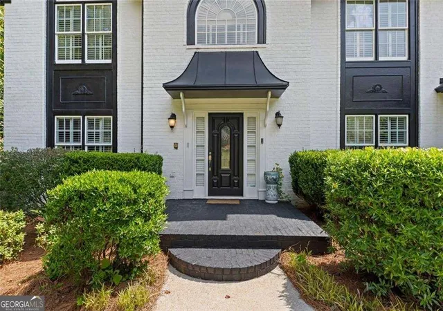 Photo 2 of Single family home for sale at 5502 Oakwood Dr, Stone Mountain, GA 30087 | MLS# 10851491 | Listing updated on 2026-10-07