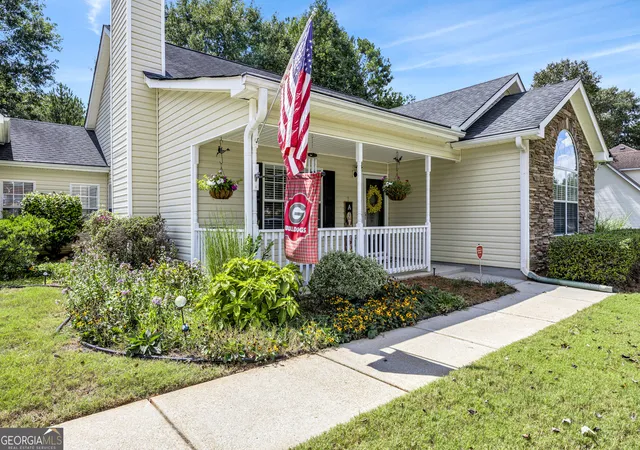 Photo 2 of Single family home for sale at 440 Berkshire Dr, Covington, GA 30016 | MLS# 10846642 | Listing updated on 2026-09-16