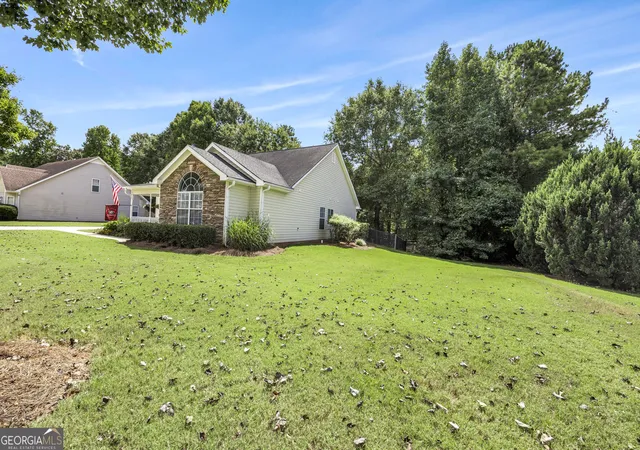 Photo 3 of Single family home for sale at 440 Berkshire Dr, Covington, GA 30016 | MLS# 10846642 | Listing updated on 2026-09-16